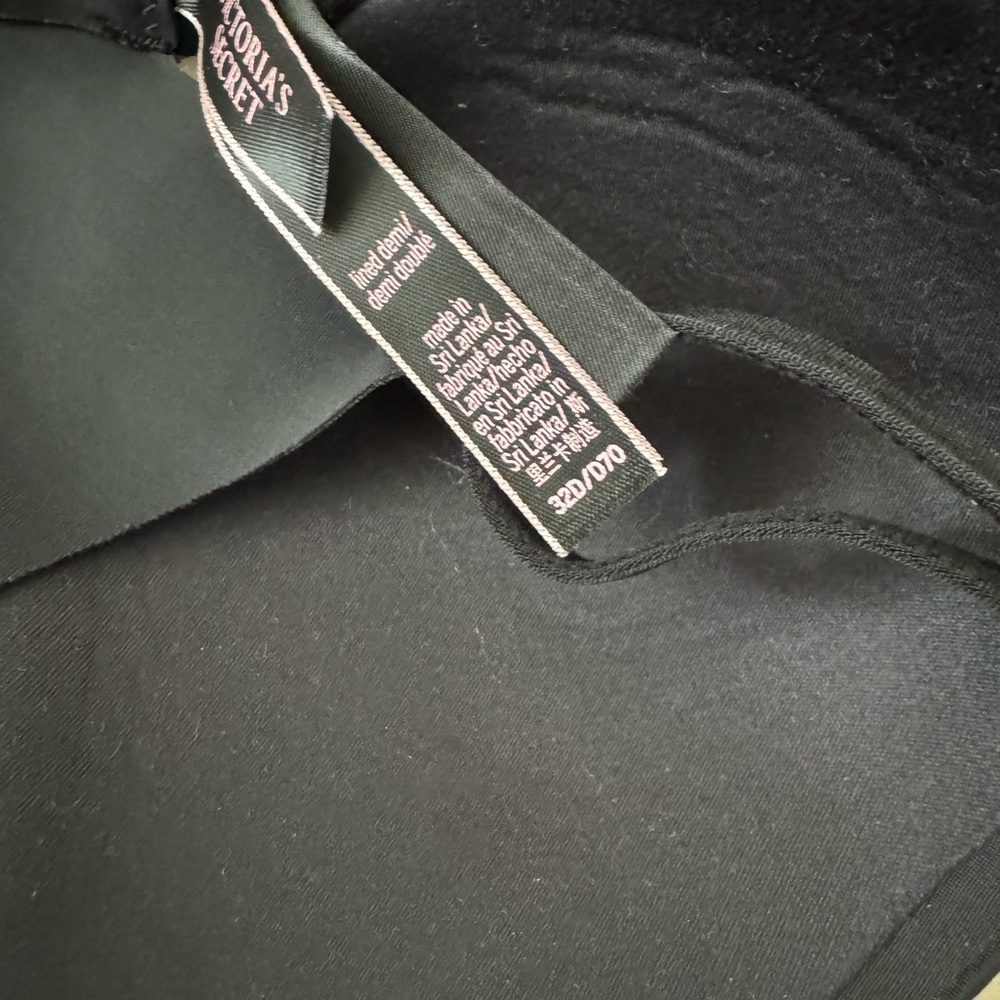Victoria’s Secret Lined Demi Underwire Bra 32D Black Smooth - Picture 7 of 9